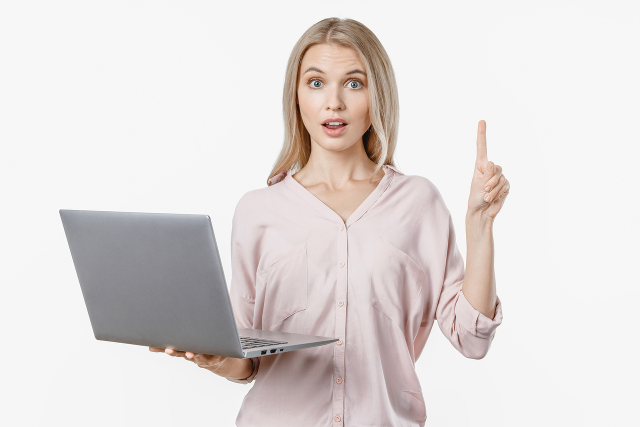 young beautiful woman using laptop standing over i 2023 11 27 05 36 47 utc Easy Resize.com