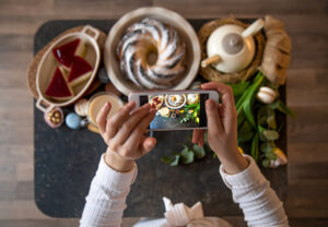 Social Media vs. Google Ads – Co wybrac dla swojej marki